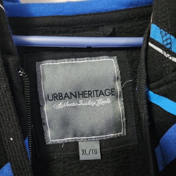 Urban Heritage abstract stripes XL sweater - Picture 2 of 3